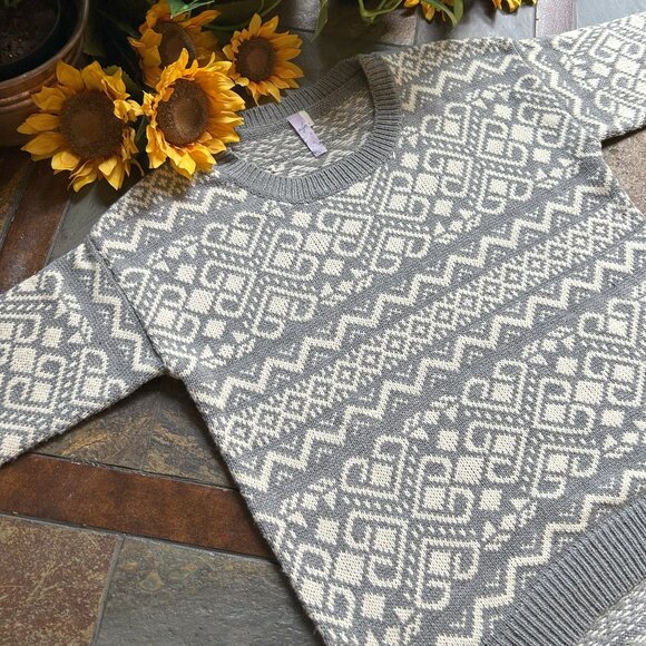 Alya Fair Isle Crew Neck Sweater (NEW) - Picture 12 of 13